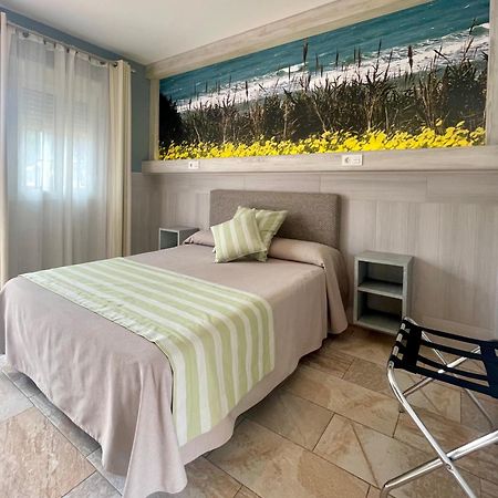 Hostal Noli Chiclana de la Frontera Esterno foto