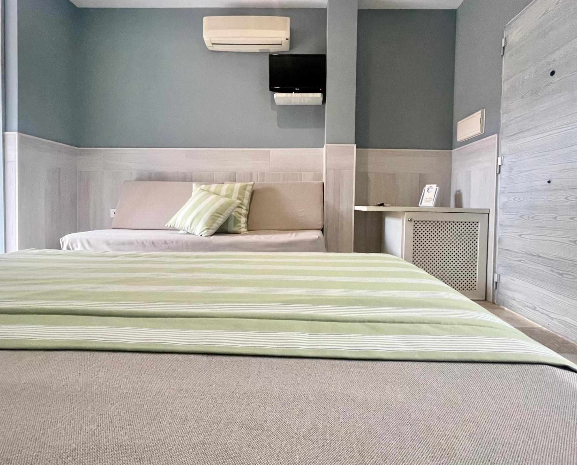 Hostal Noli Chiclana de la Frontera Esterno foto