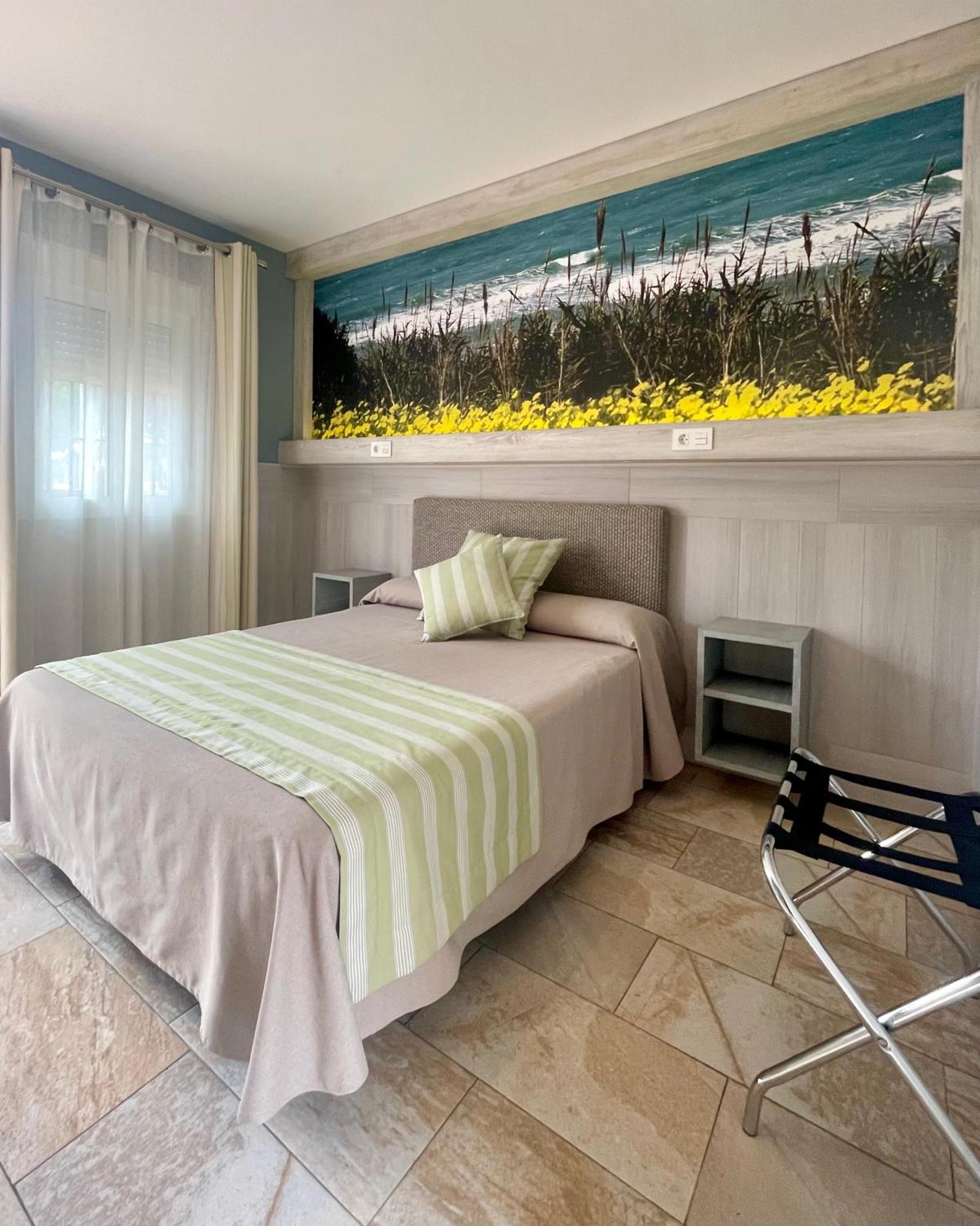 Hostal Noli Chiclana de la Frontera Esterno foto